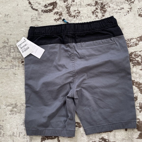 Nordstrom Kids Boys Size 7/8 (S) Gray Black  Striped Drawstring Shorts, NWT - Picture 3 of 4